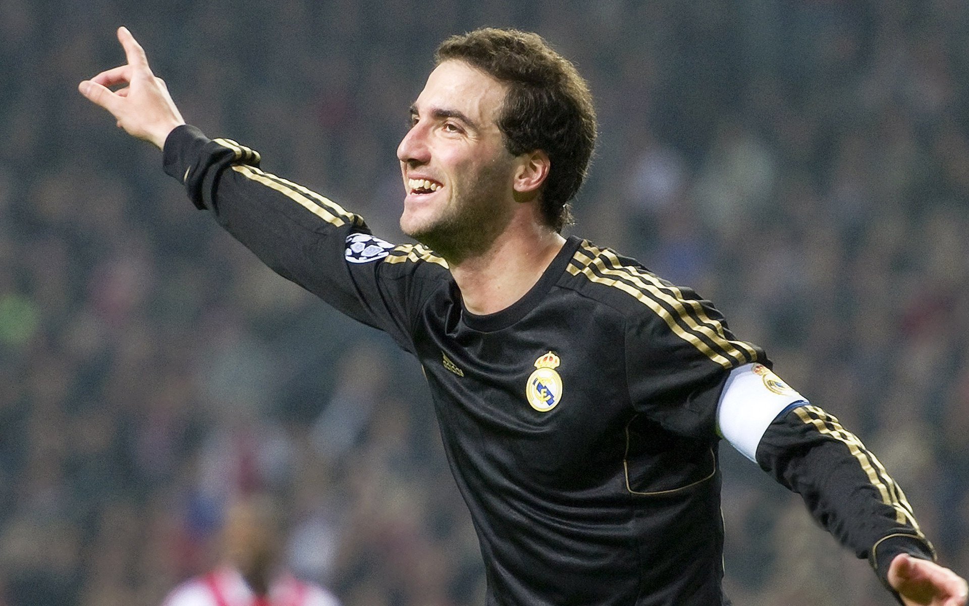 队友默契：完美配合背后的秘密战术，队友默契的句子